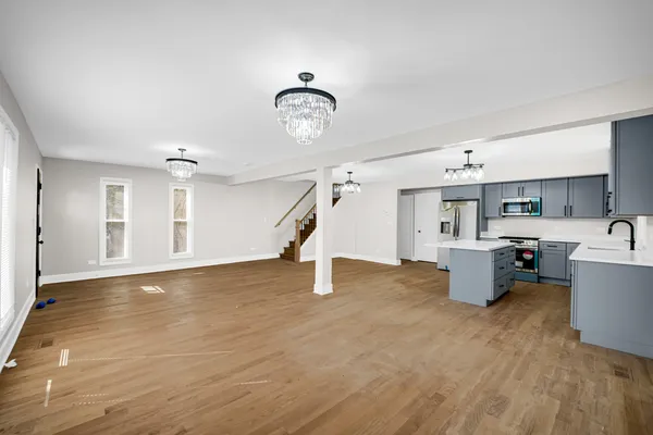 $895,000 | 1950 Monroe Avenue, Glenview, IL 60025