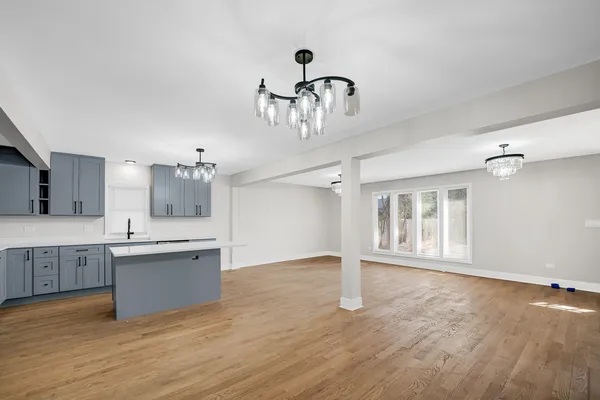 $895,000 | 1950 Monroe Avenue, Glenview, IL 60025