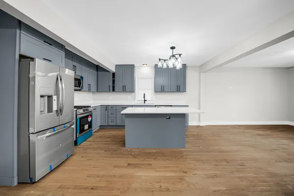 $895,000 | 1950 Monroe Avenue, Glenview, IL 60025