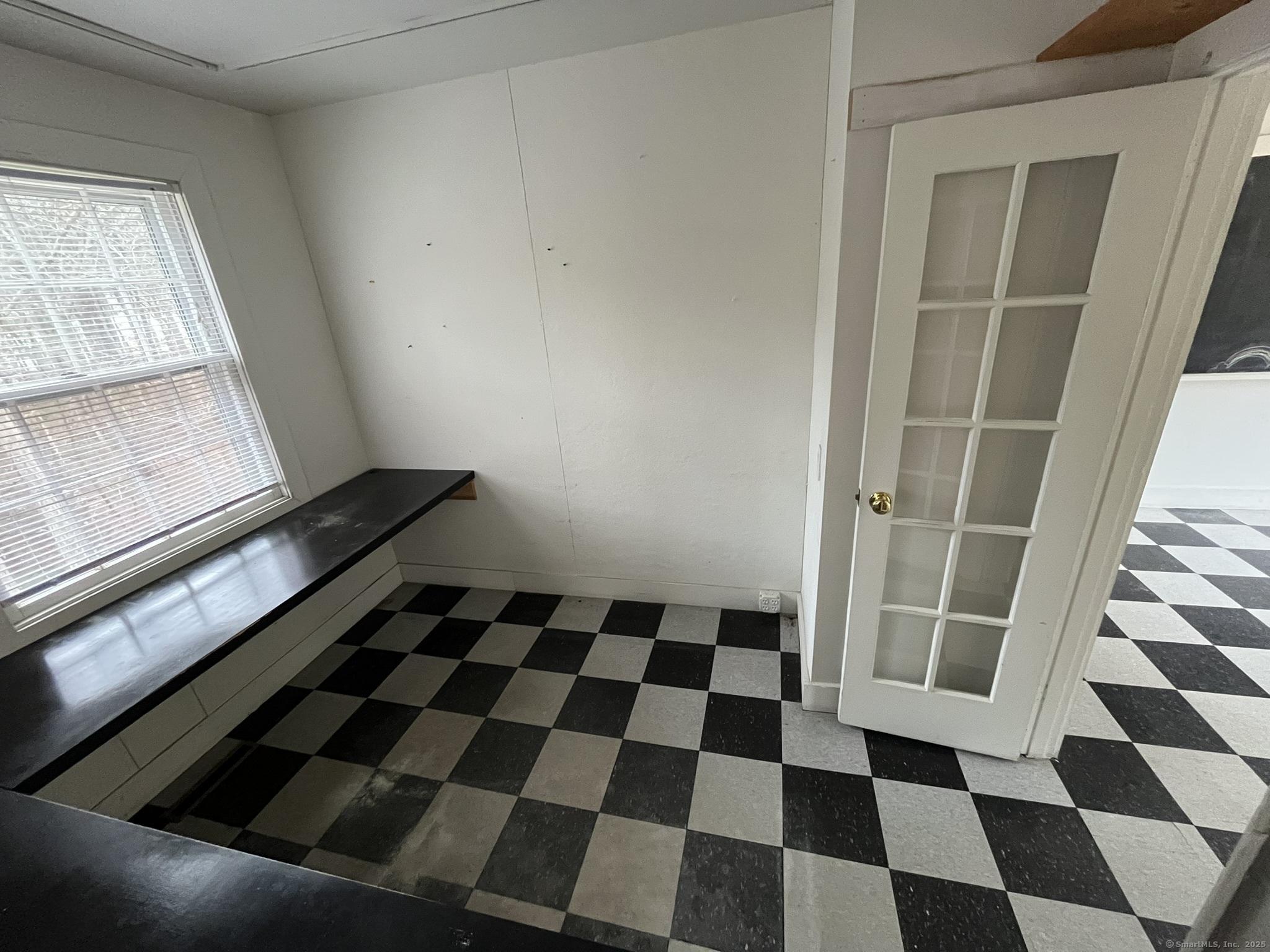 439 Washington Road Woodbury, CT 06798 - Photo 8 of 32