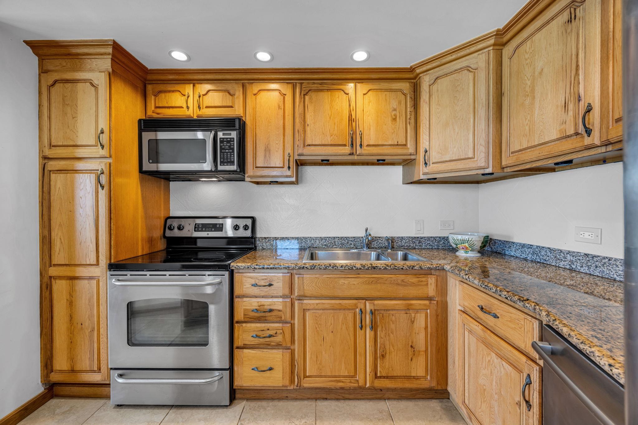 3823 Lower Honoapiilani Road, Unit 209 Lahaina, HI 96761 - Photo 28 of 50