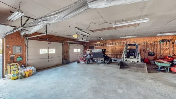 $950,000 | 242 Eastwood Drive, Westfield, MA 01085