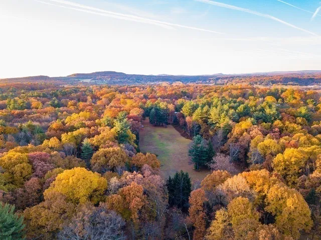 $1,000,000 | 242 Eastwood Drive, Westfield, MA 01085