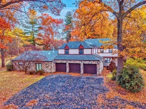 $950,000 | 242 Eastwood Drive, Westfield, MA 01085