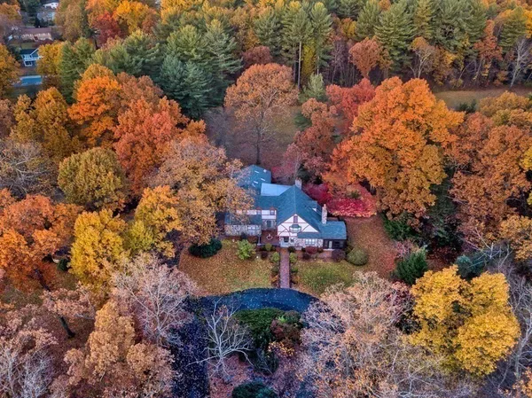 $950,000 | 242 Eastwood Drive, Westfield, MA 01085