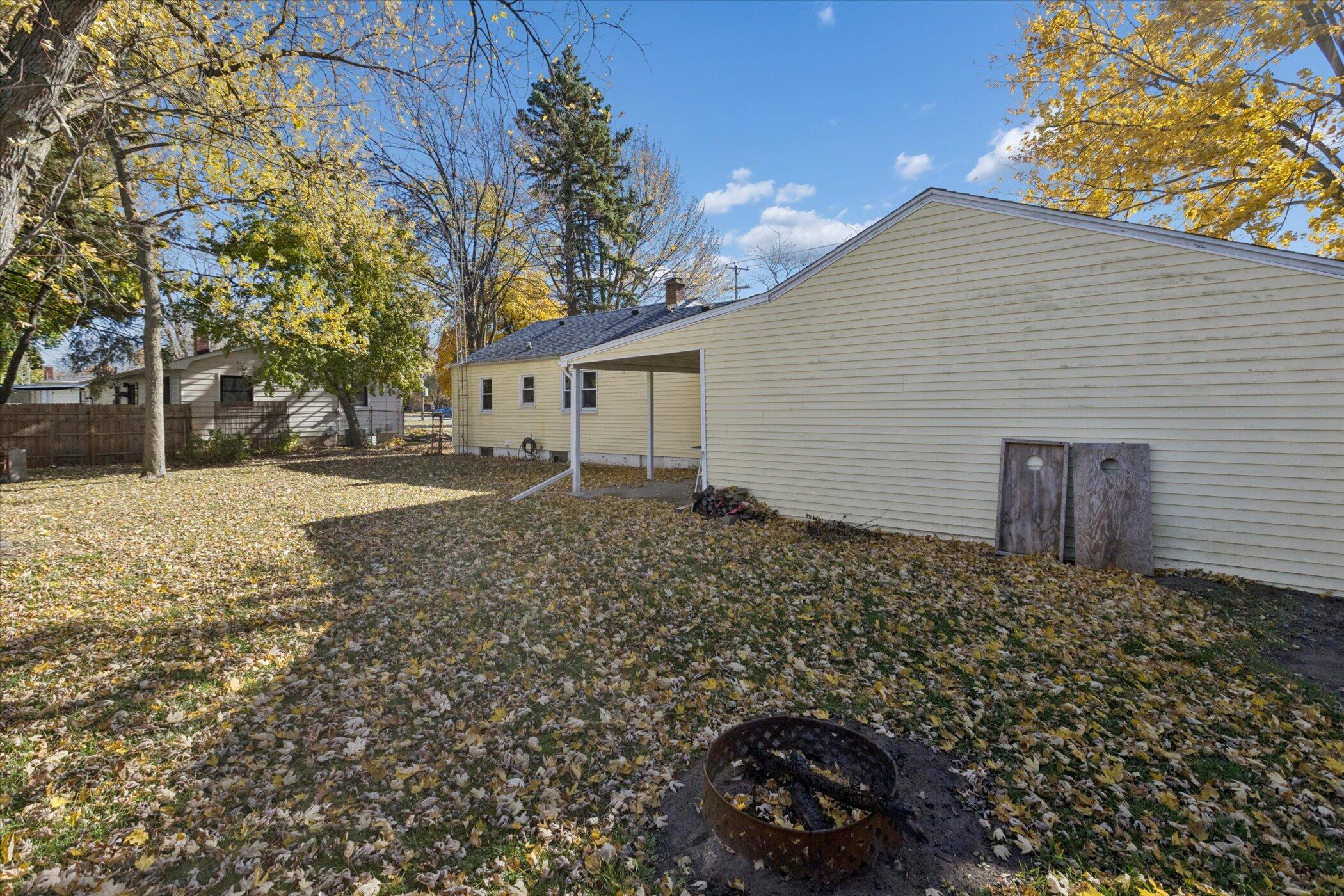 1037 East Hill Road Grand Blanc, MI 48507 - Photo 28 of 28 8