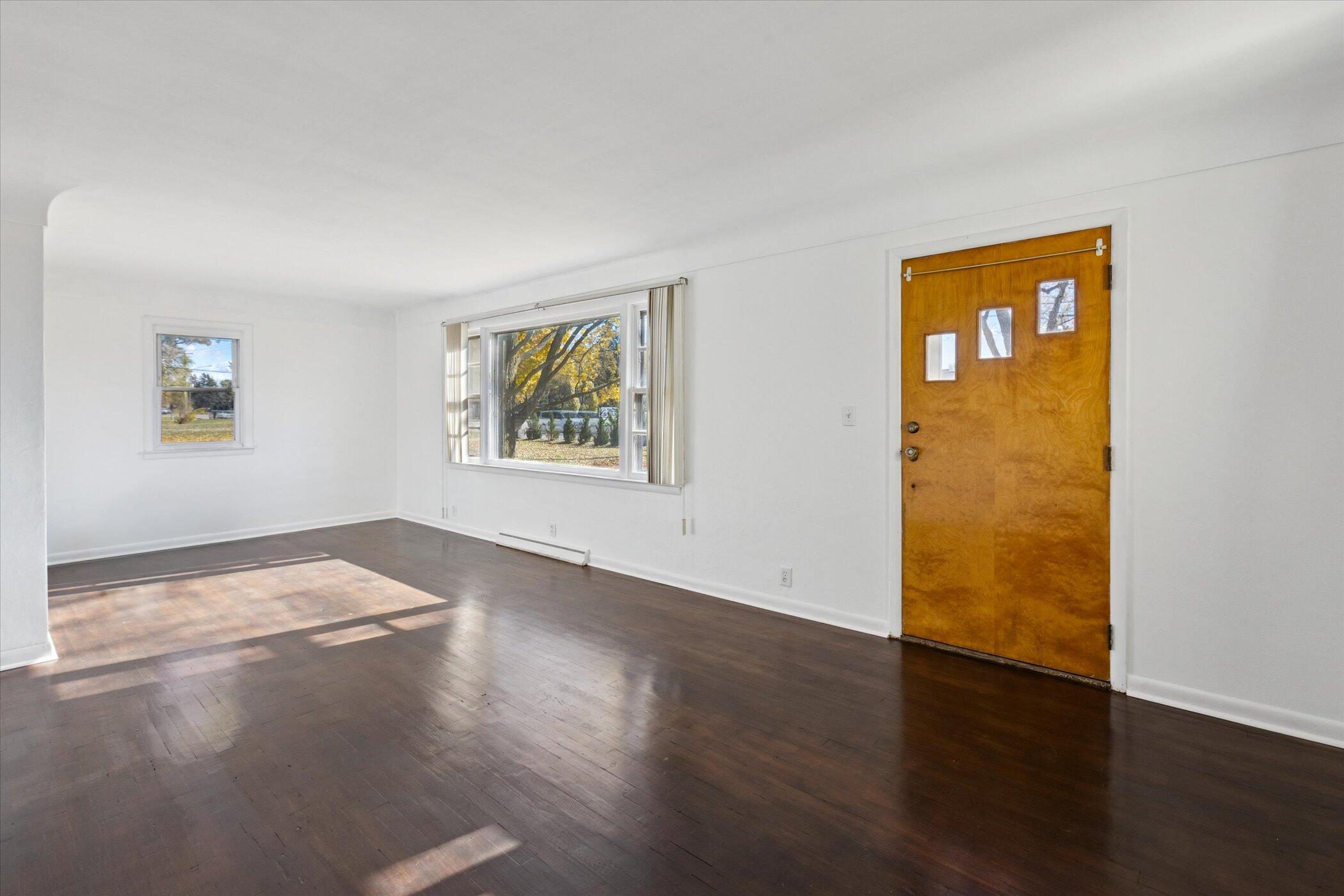 1037 East Hill Road Grand Blanc, MI 48507 - Photo 7 of 28 20