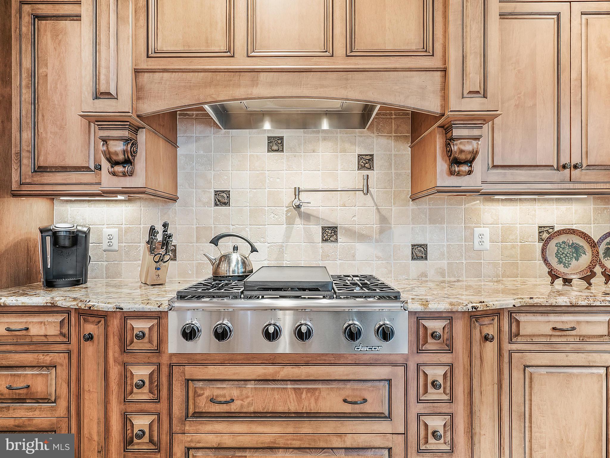 122 Seahawk Lane Edgewater, MD 21037 - Photo 6 of 65 6 burner Dacor gas stove top with pot filler!!
