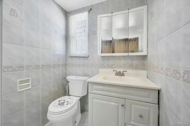 $779,000 | 181 Martens Avenue, Valley Stream, NY 11580