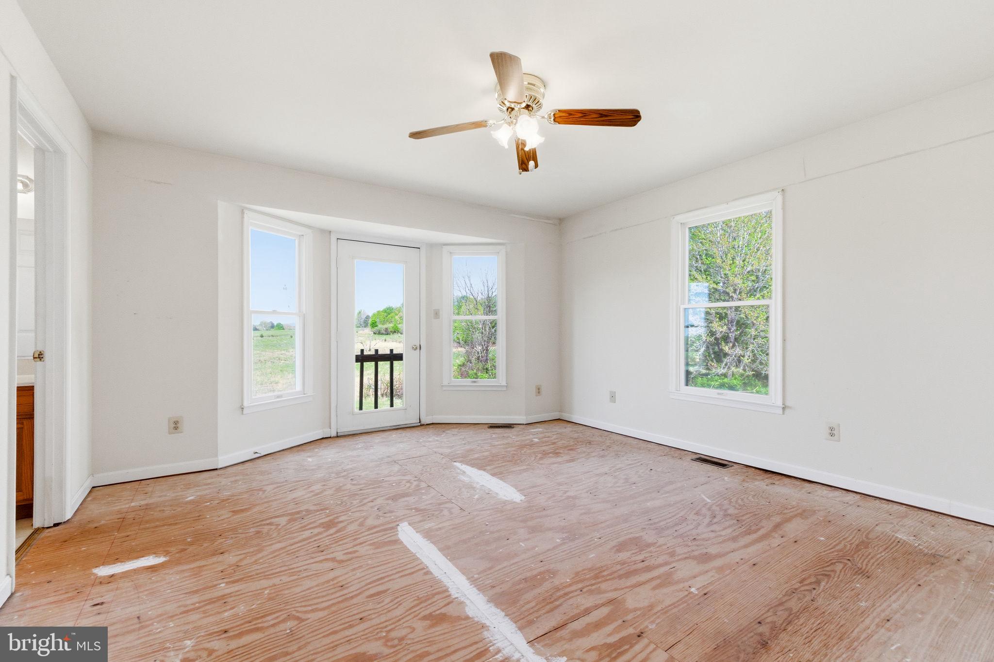 4004 Indian Run Road Amissville, VA 20106 - Photo 11 of 52 Primary Bedroom