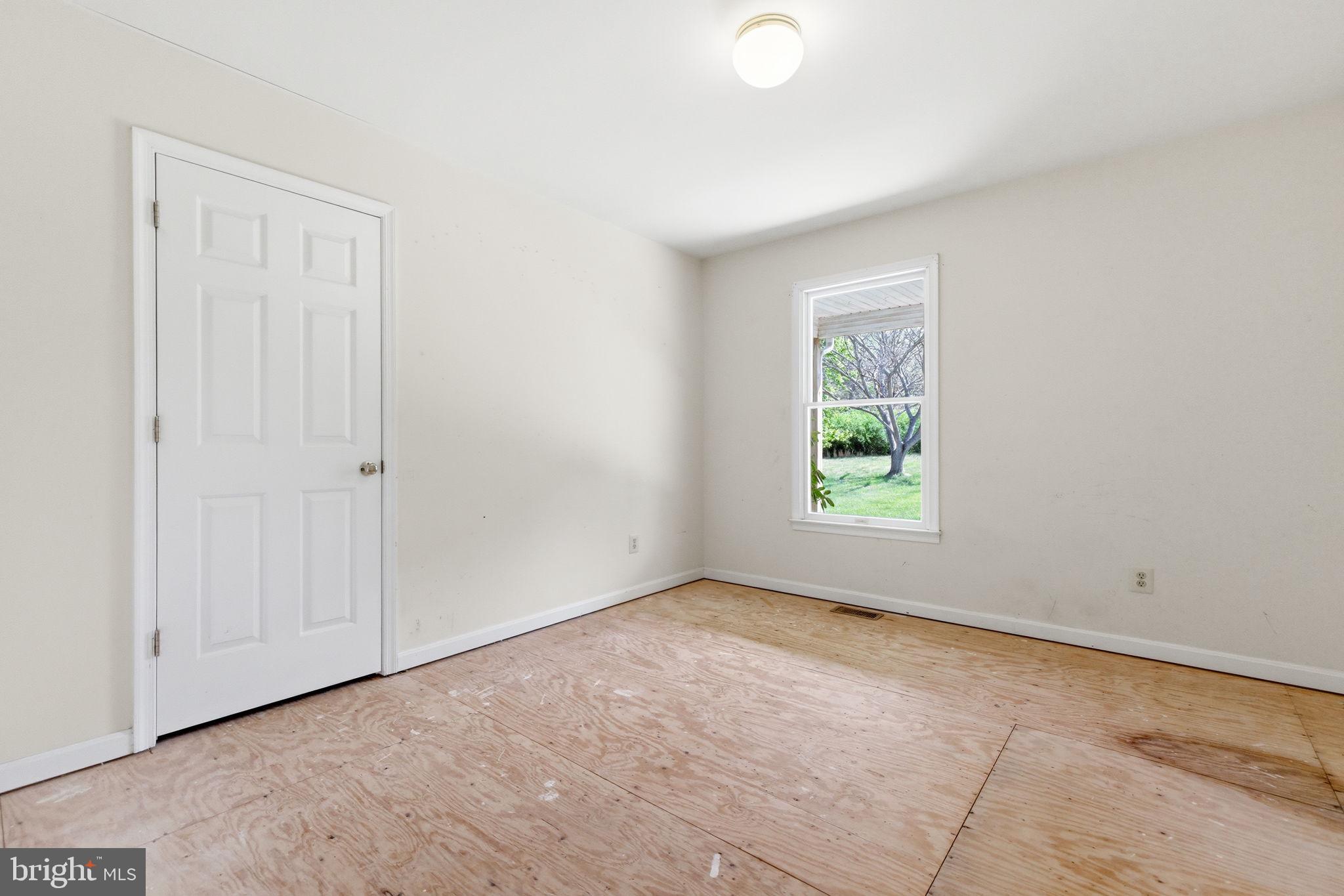 4004 Indian Run Road Amissville, VA 20106 - Photo 20 of 52 Third Bedroom