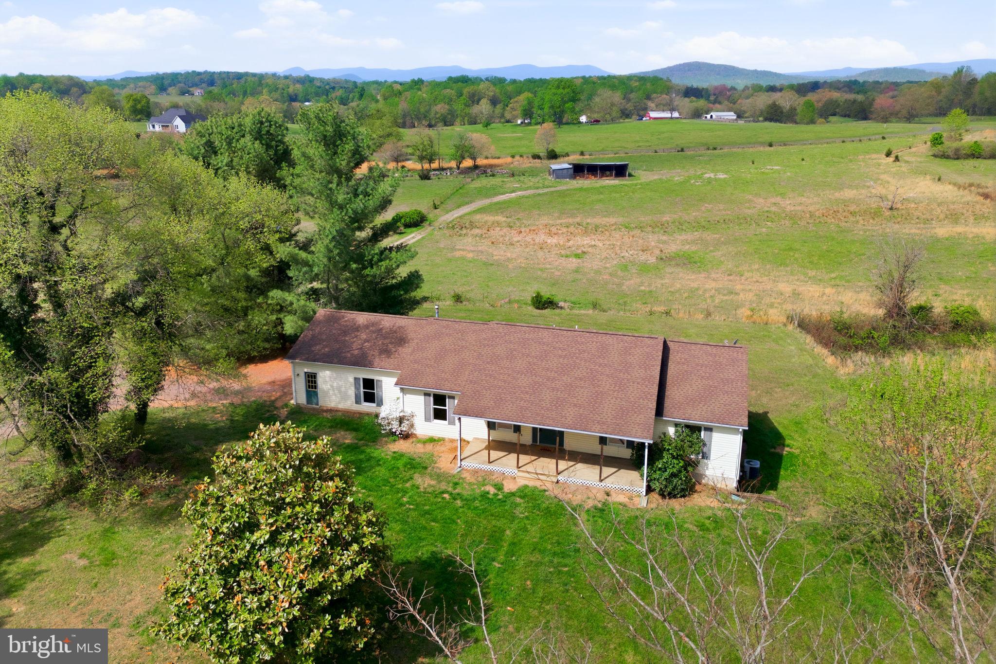 4004 Indian Run Road Amissville, VA 20106 - Photo 30 of 52