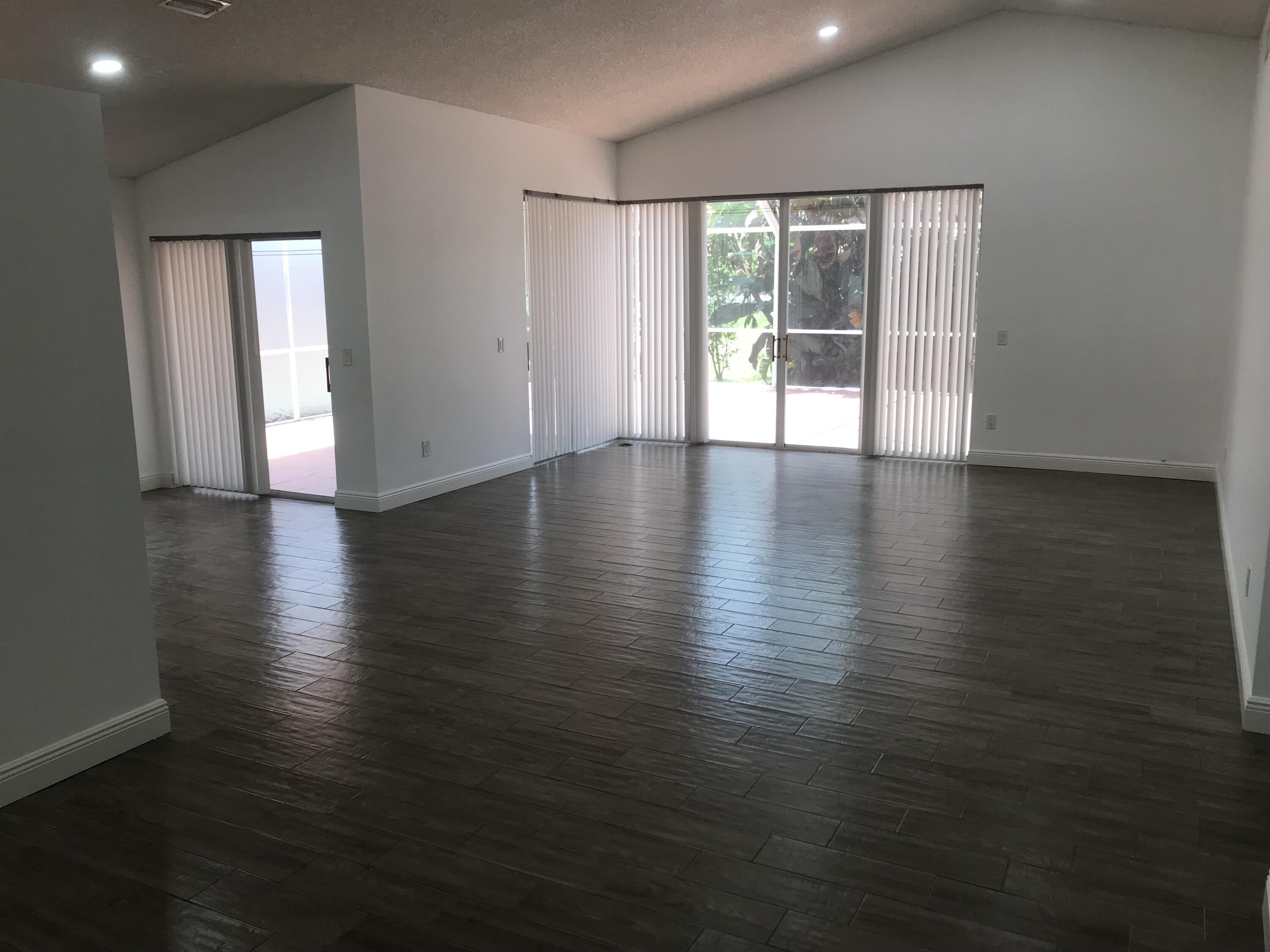 7296 Via Palomar Boca Raton, FL 33433 - Photo 3 of 17 IMG_1753