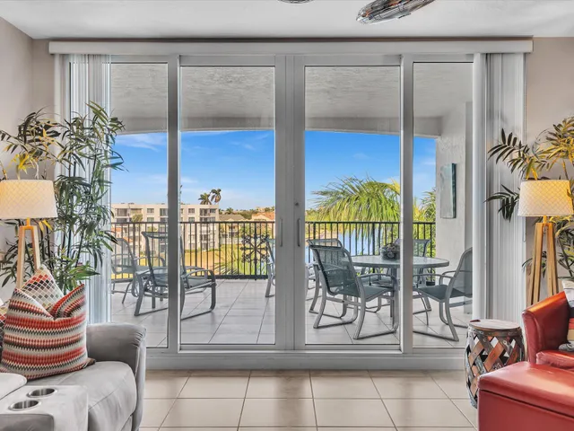 $902,000 | 2700 North Federal Highway, Unit 505, Boynton Beach, FL 33435