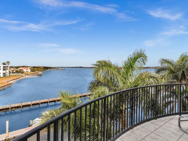 $902,000 | 2700 North Federal Highway, Unit 505, Boynton Beach, FL 33435