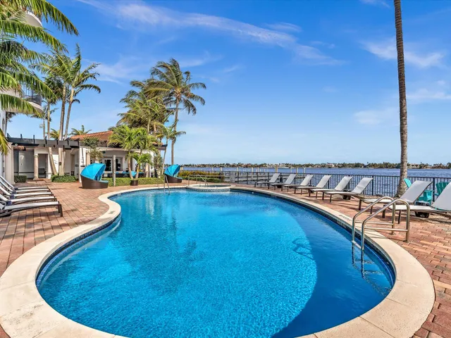 $902,000 | 2700 North Federal Highway, Unit 505, Boynton Beach, FL 33435