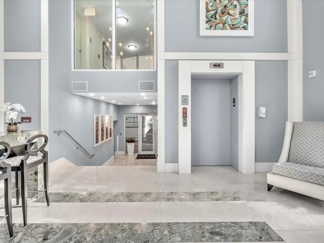 $902,000 | 2700 North Federal Highway, Unit 505, Boynton Beach, FL 33435