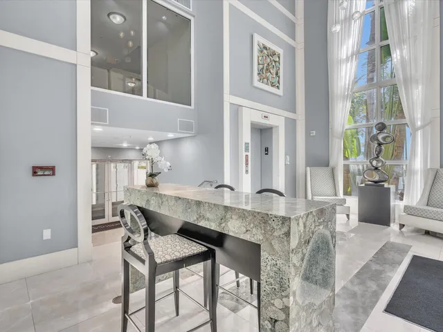 $902,000 | 2700 North Federal Highway, Unit 505, Boynton Beach, FL 33435