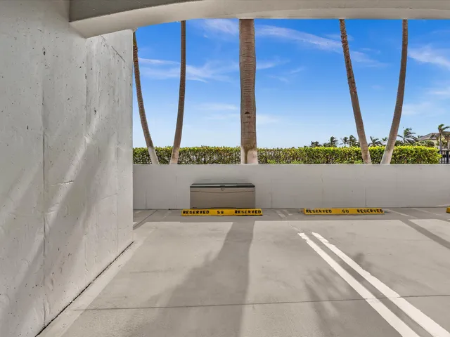 $902,000 | 2700 North Federal Highway, Unit 505, Boynton Beach, FL 33435