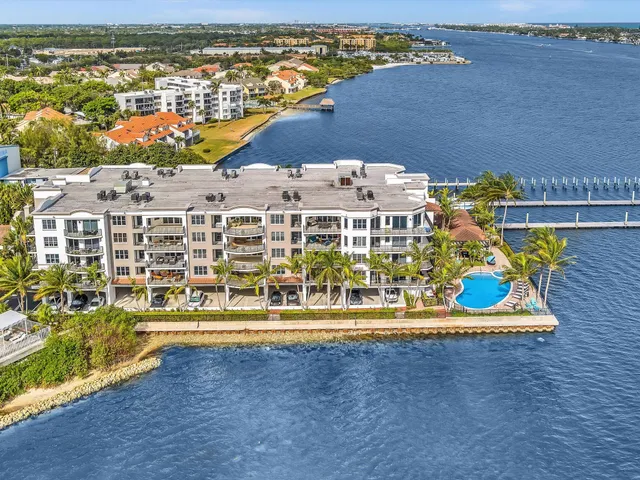 $902,000 | 2700 North Federal Highway, Unit 505, Boynton Beach, FL 33435