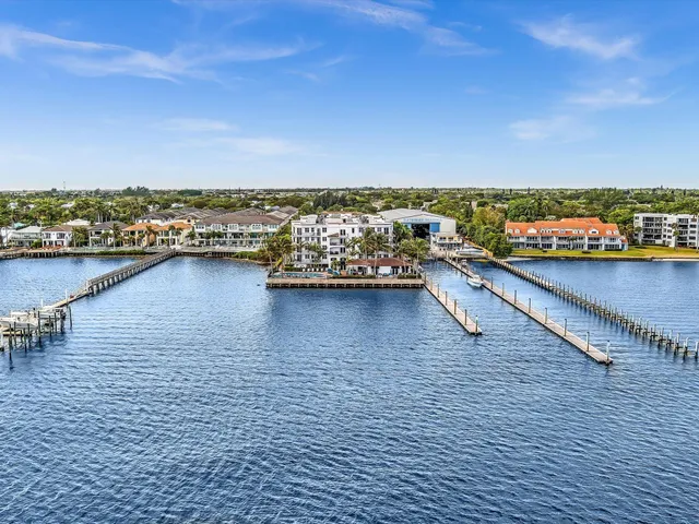 $902,000 | 2700 North Federal Highway, Unit 505, Boynton Beach, FL 33435