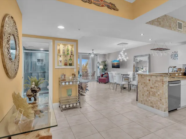 $902,000 | 2700 North Federal Highway, Unit 505, Boynton Beach, FL 33435