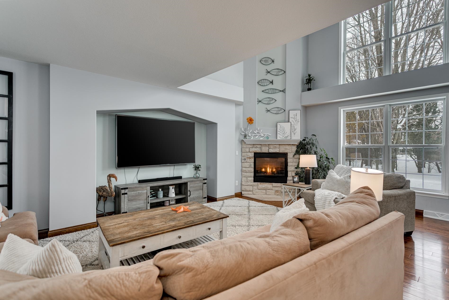 1427 West Starview Drive Appleton, WI 54913 - Photo 2 of 50