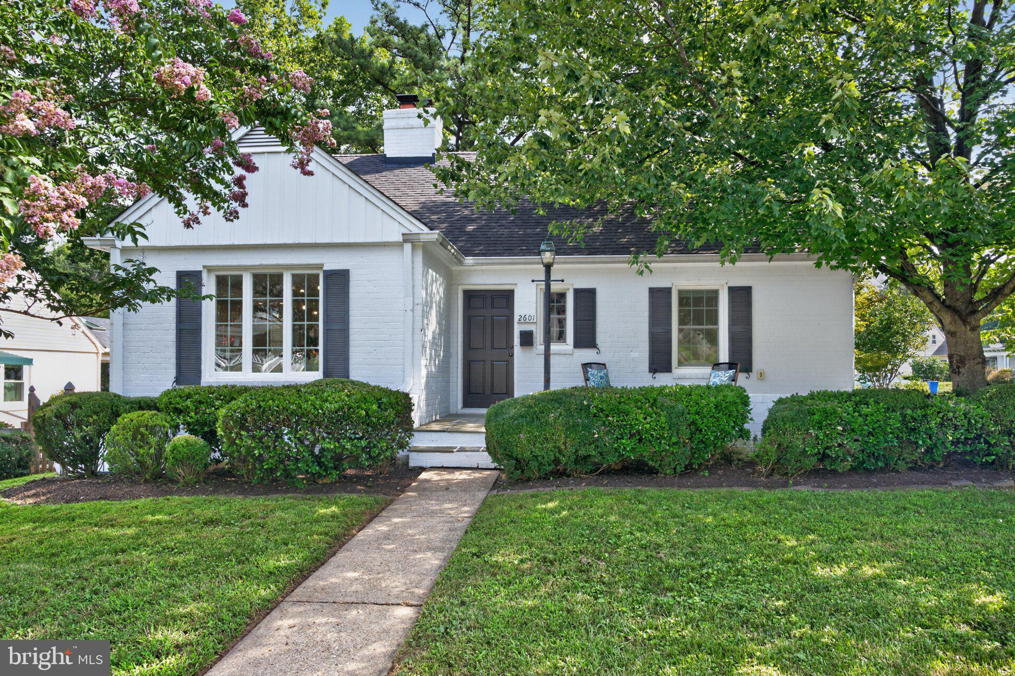 2601 Military Road Arlington, VA 22207 - Photo 2 of 119 Classic Cottage-Inspired Exterior!
