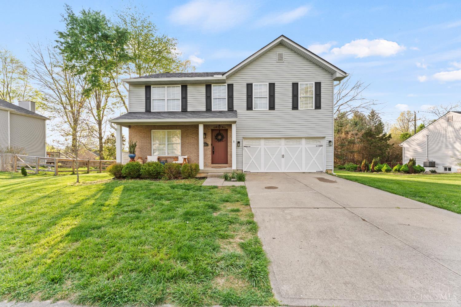 8031 Kings Court Maineville, OH 45039 - Photo 1 of 48