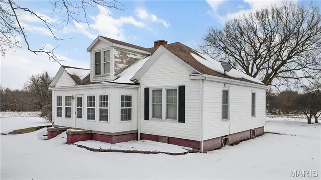 $289,900 | 11086 Old Litchfield Trail, Litchfield, IL 62056