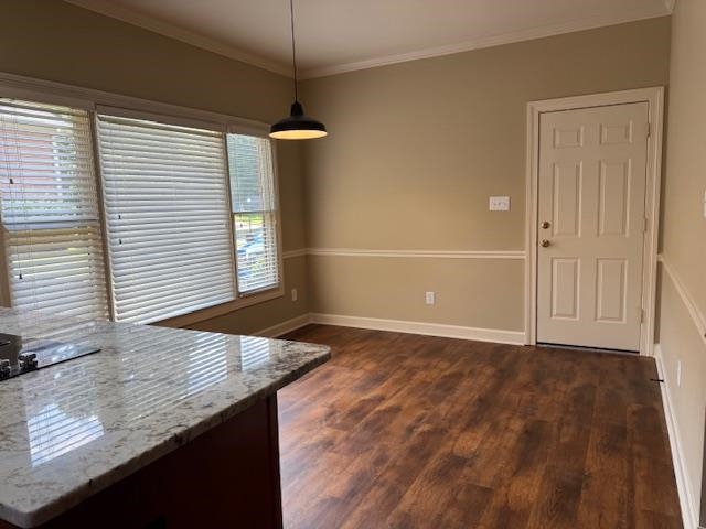 8668 Stablemill Lane Memphis, TN 38016 - Photo 8 of 36 a view of an empty room with a window