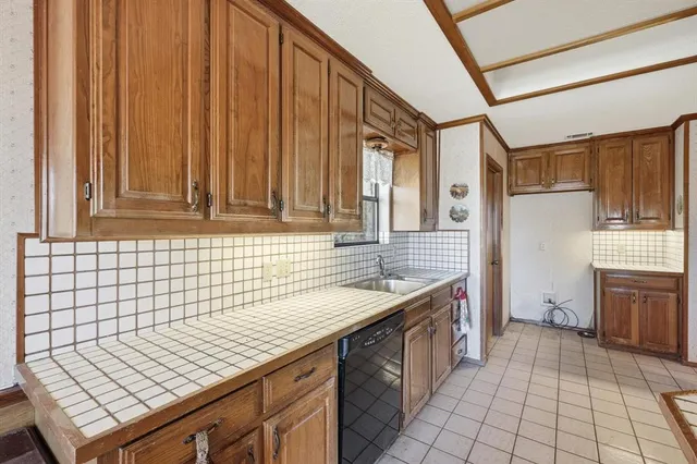 $299,900 | 116 County Road 4651, Rhome, TX 76078