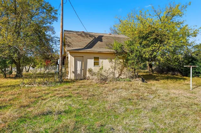 $299,900 | 116 County Road 4651, Rhome, TX 76078