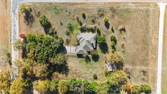 $299,900 | 116 County Road 4651, Rhome, TX 76078