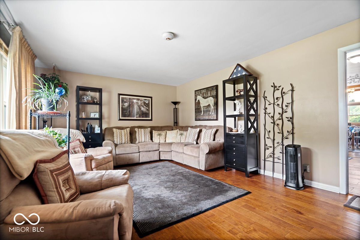 703 North Peterman Road Greenwood, IN 46142 - Photo 5 of 52