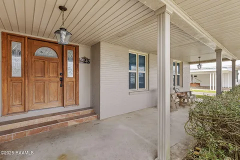 $255,000 | 223 Port Street, St. Martinville, LA 70582
