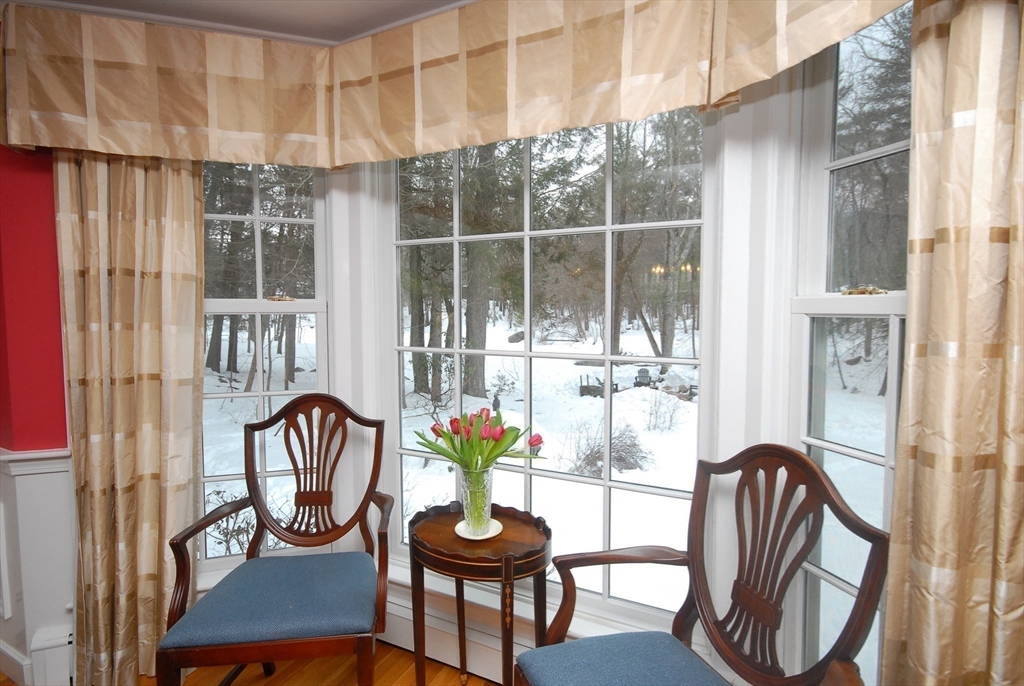 316 Lindsay Pond Road Concord, MA 01742 - Photo 10 of 42