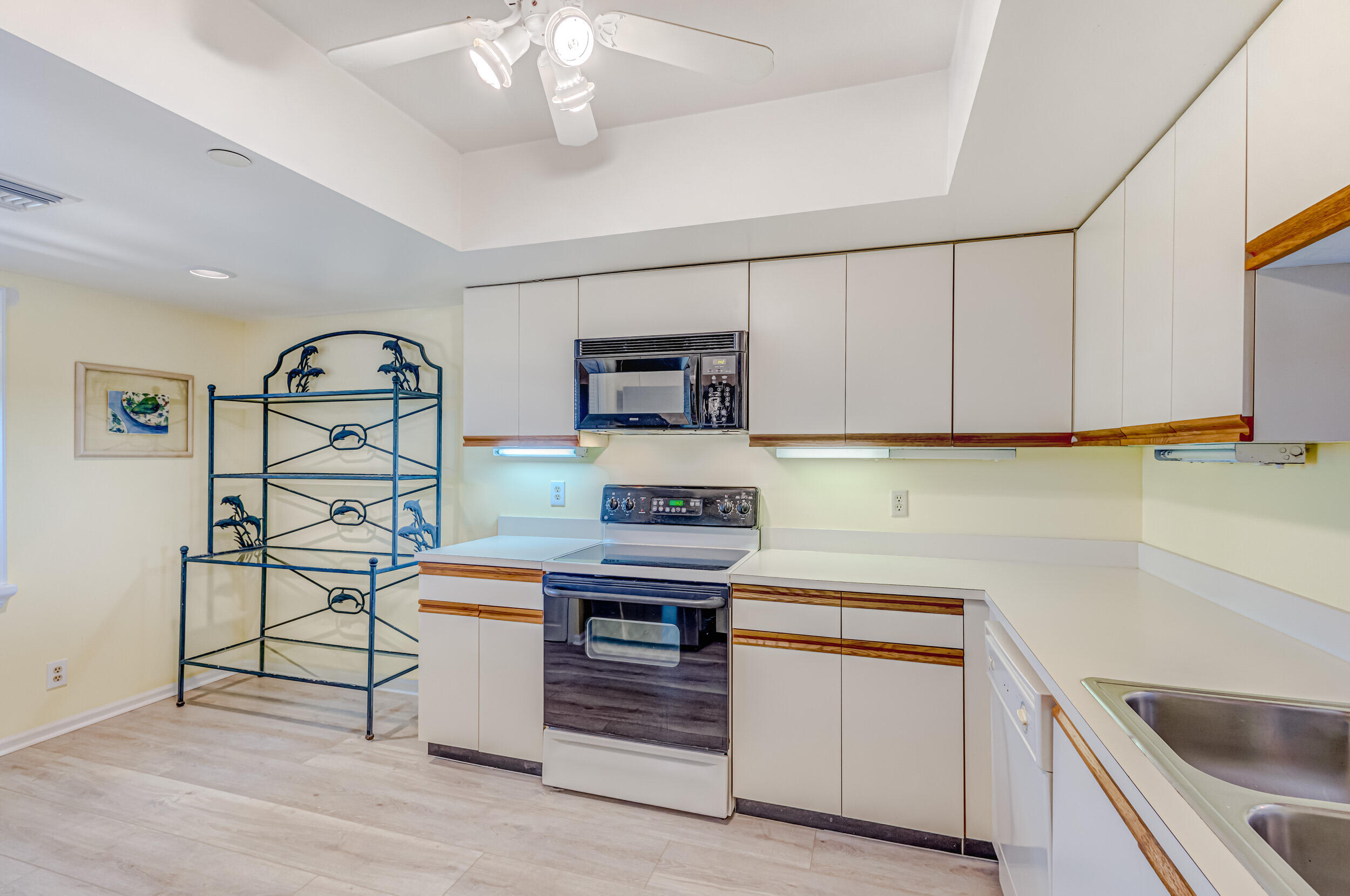 356 Golfview Road, Unit 608 North Palm Beach, FL 33408 - Photo 13 of 71 16_5d1a0764 - Copy