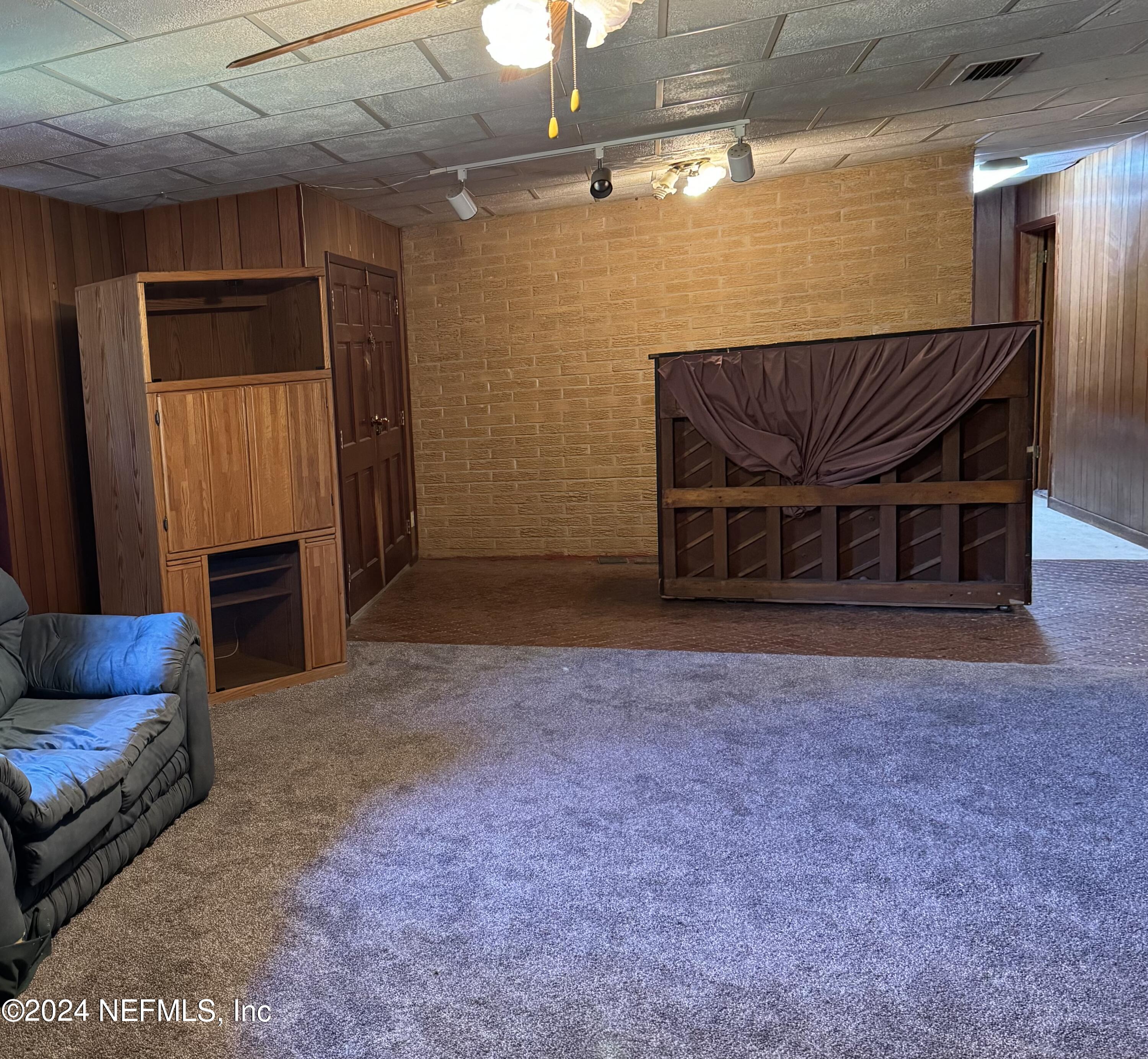 2720 Eagle Street Jacksonville, FL 32216 - Photo 8 of 18 Living Room2