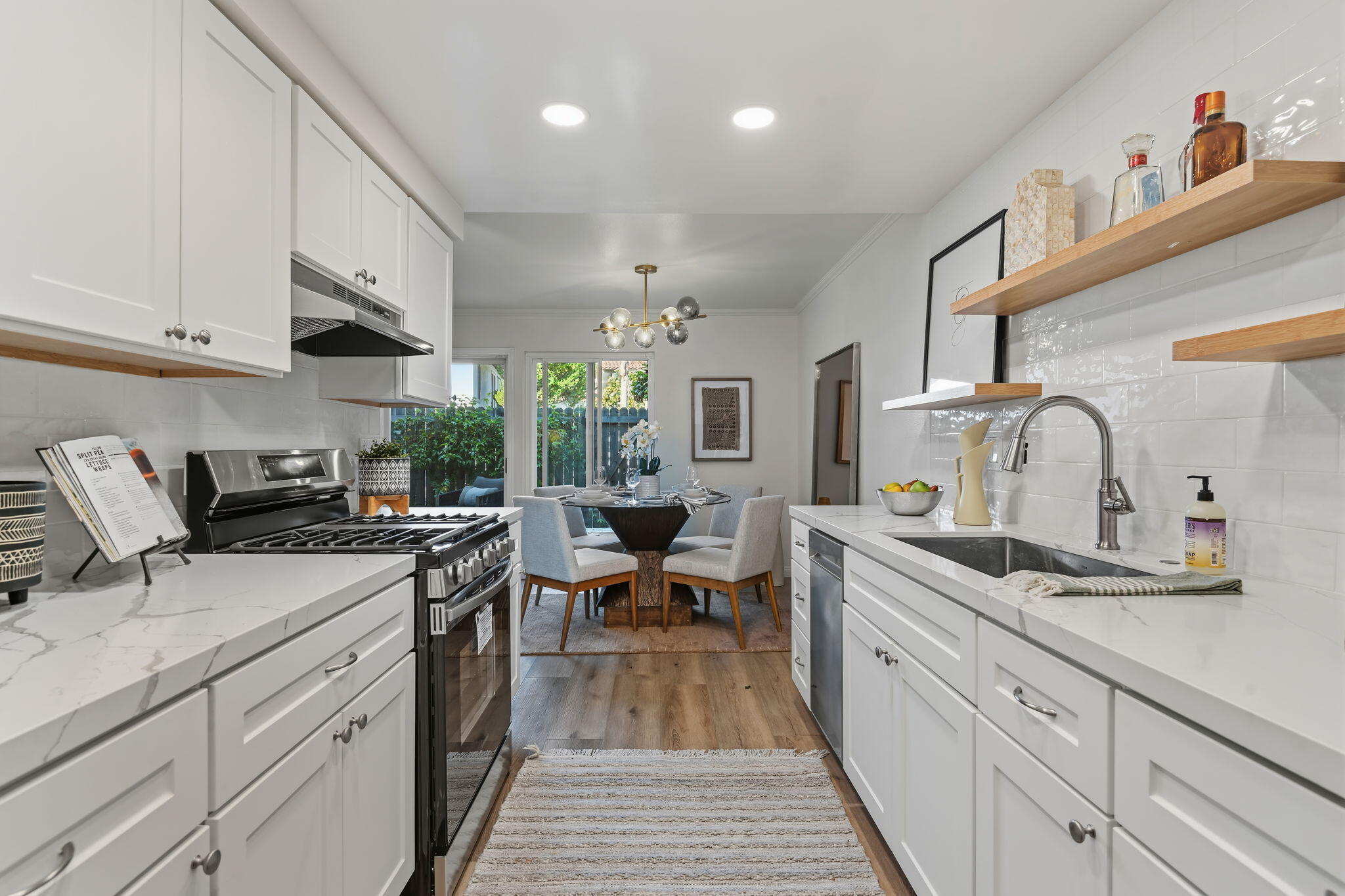 2630 State Street, Unit 7 Santa Barbara, CA 93105 - Photo 8 of 27 08-Kitchen