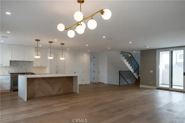 $18,999 | 319 Jasmine Avenue, Corona del Mar, CA 92625