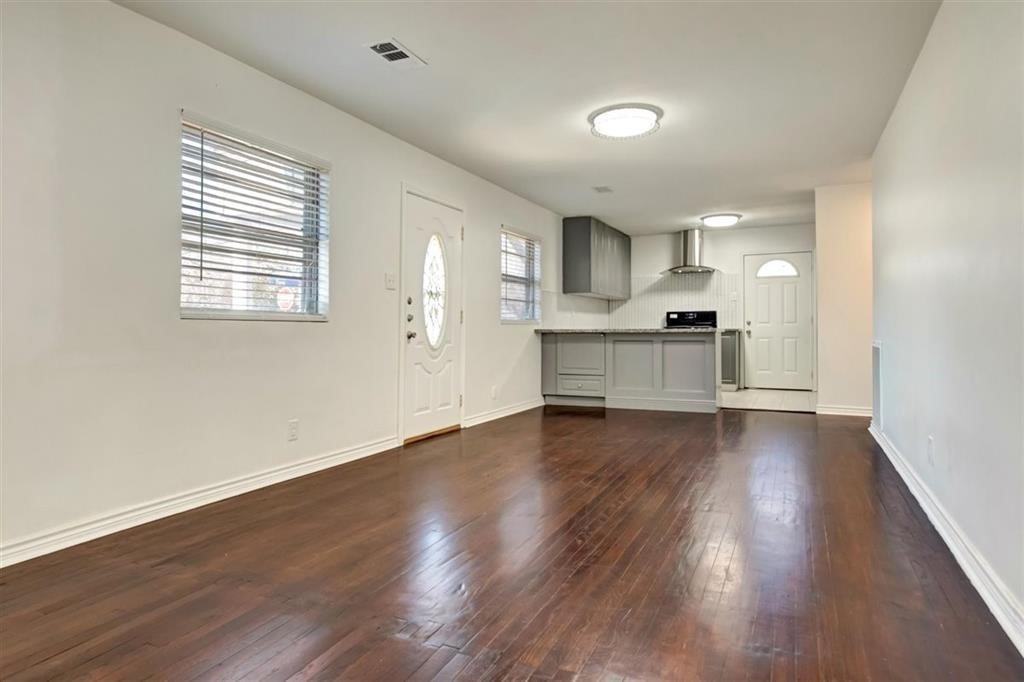 1316 Zora Street Houston, TX 77055 - Photo 5 of 24