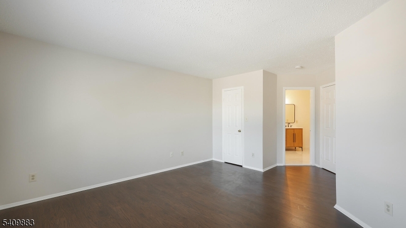 3215 Park Place Springfield, NJ 07081 - Photo 18 of 45