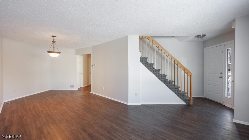 3215 Park Place Springfield, NJ 07081 - Photo 5 of 45