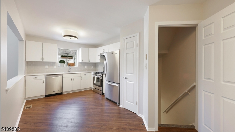 3215 Park Place Springfield, NJ 07081 - Photo 7 of 45