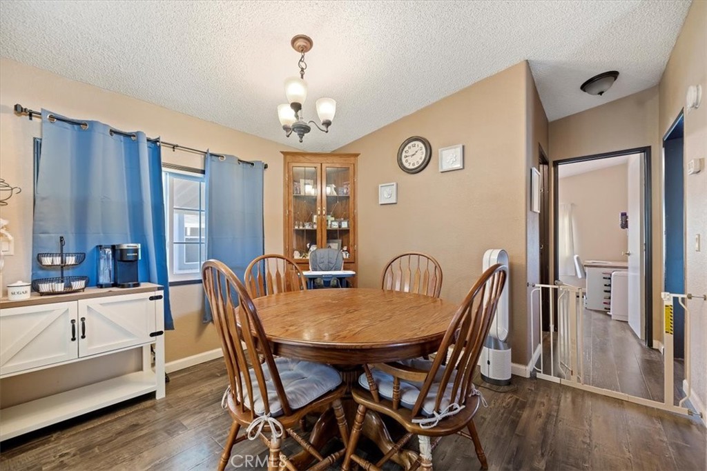 4901 Green River Road, Unit 181 Corona, CA 92878 - Photo 18 of 47