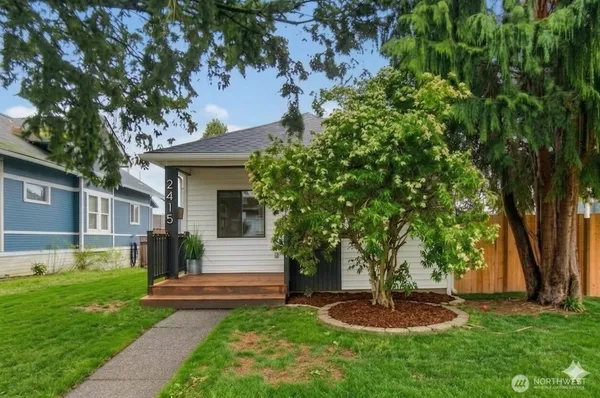 $539,000 | 2415 Cedar Street, Unit A, Everett, WA 98201