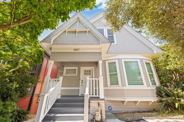 $1,169,000 | 2207 East 21st Street, Oakland, CA 94606