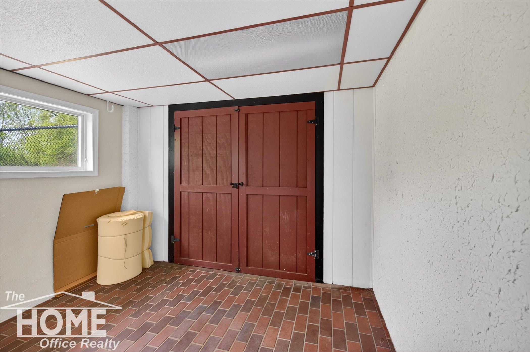 6444 Grand River Road Bancroft, MI 48414 - Photo 32 of 41
