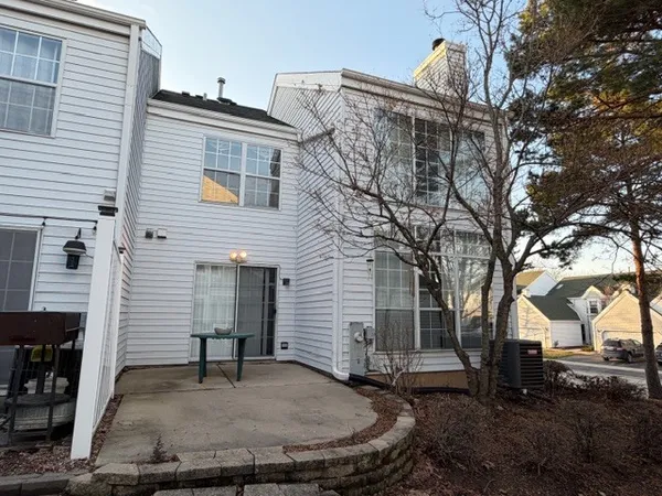 $349,900 | 428 Country Ln Court, Wauconda, IL 60084